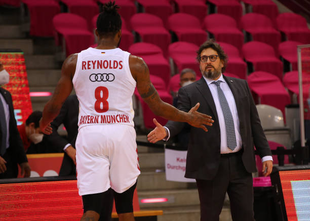 翊鸣截然不 翊鸣截然不