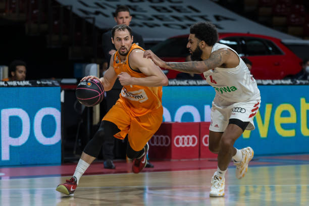 成绩的不断 成绩的不断